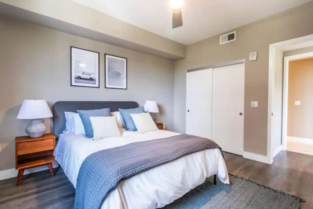 Comfortable & Spacious 2Bdr - 2Bth For 4 Guests In Hollywood Apartment ลอสแอนเจลิส ภายนอก รูปภาพ